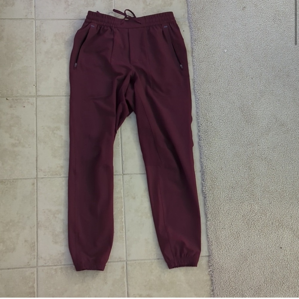 Lululemon license to train pant